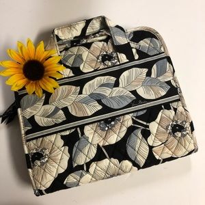 📍Vera Bradley Hanging organizer